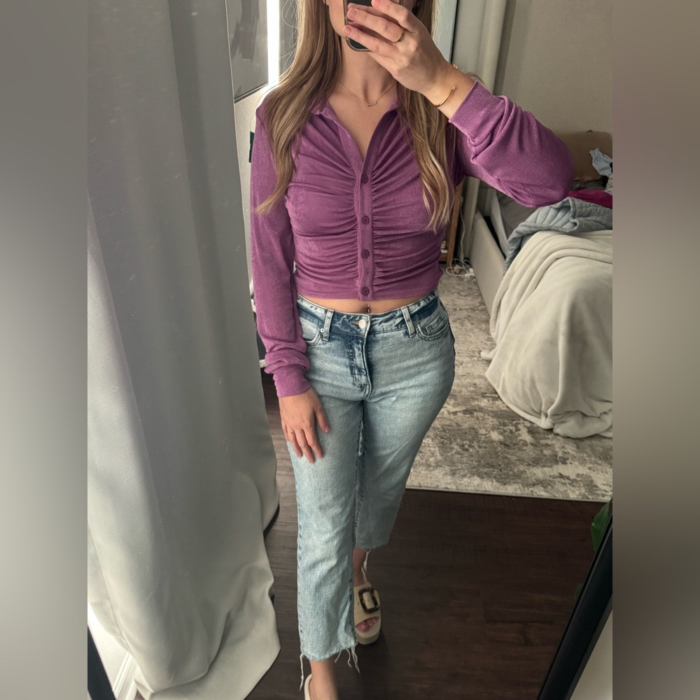 Purple Ruched Button-Up Women's Top - Picture 4 of 10